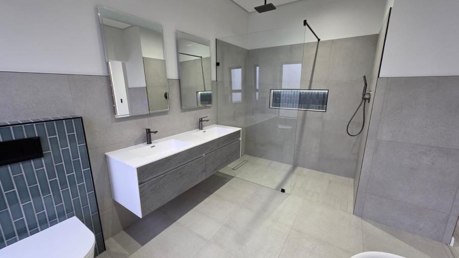 4 Bedroom Property for Sale in Sandown Western Cape